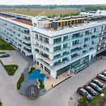 Lux Tukan B003, Polanki Aqua - Апартаменты *